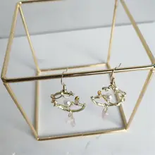 高品質な金色メッキの立方体多角形ディスプレイラック【ジュエリー収納用】