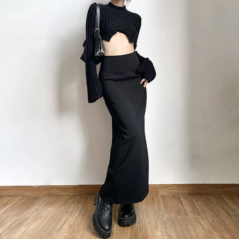 春の黒ロングスカートは、シンプルなAラインが一番？