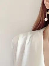 天然バロックパールのスタイリッシュなイヤリング【シンプルでモダンなデザイン・ユニセックス】