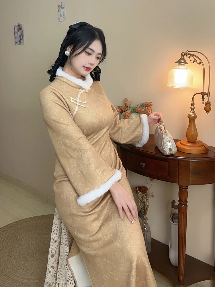 冬ドレスの取り入れ方は？厳選3選で冬の着こなしをぐっと上品に