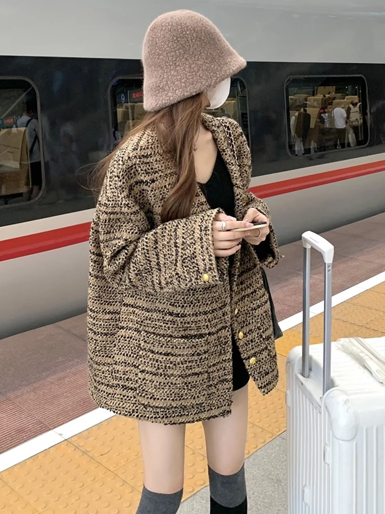 大きいサイズの女性用ニットカーディガン：Vネック・レトロスタイル・粗い編み込みの実用性と着用シーン
