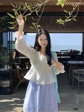 春にぴったりのバルーンスリーブブラウス【シルエットを美しく見せる・甘いデザイン・レディース】