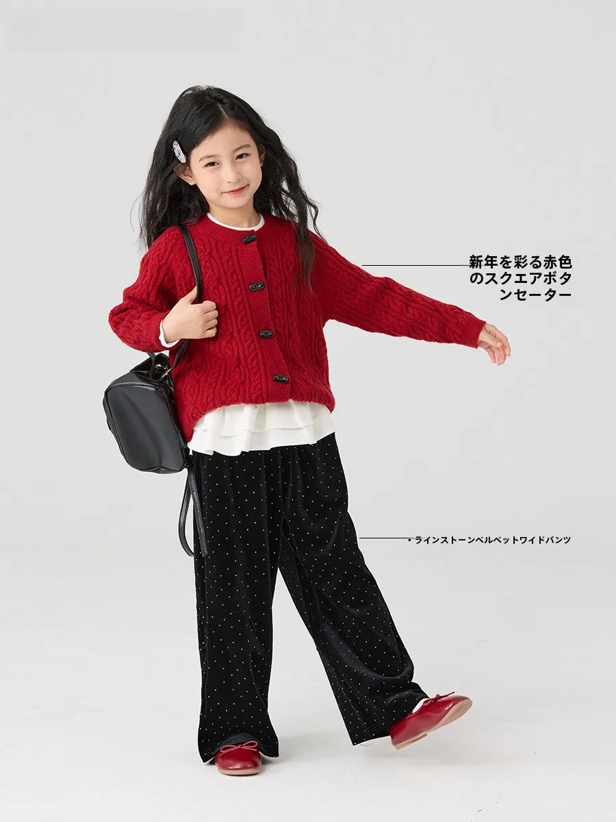 赤い服を着るとき、どんなシーンで着るべき？そしてどう着こなすのがオシャレなのか？