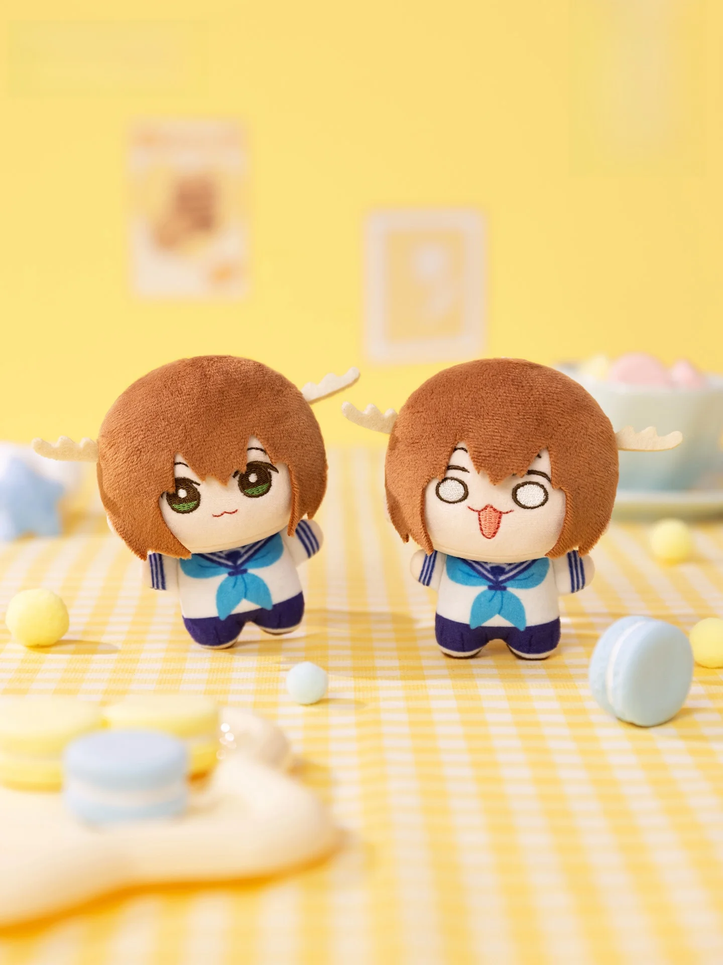 毛糸の可愛い動物キャラクターぬいぐるみキーホルダー：アニメスタイルで実用性とデザインを両立