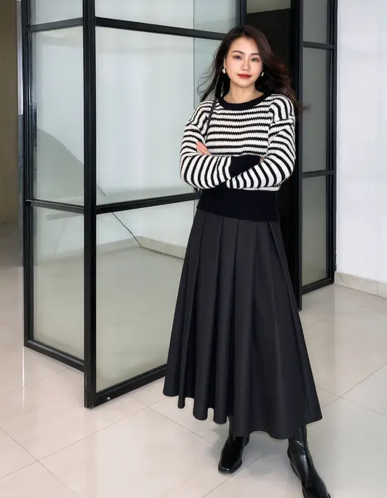 高腰デザインのブラックスカート【エレガント・ドレープ感】