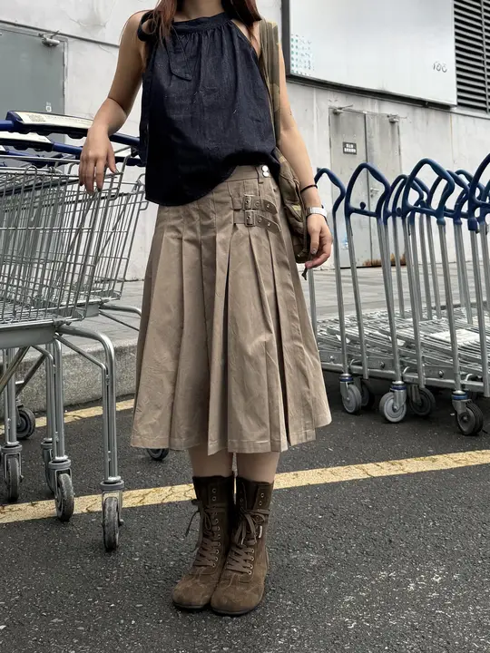 個性的なデザインの工装風プリーツスカート【夏用・不規則・Aライン】

