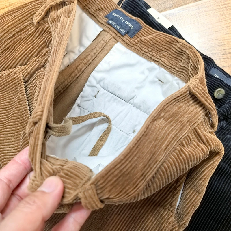 エッグパンツや水色パンツに悩むなら、このストレートチノパンツが救う！