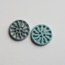 粉色ターコイズブルーコーティングの花輪形金属ボタン【穴あけ不要・18mm】