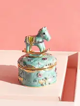 精巧なデザインのエナメル工芸装飾ボックス【ジュエリーボックス・馬の形・誕生日プレゼント】