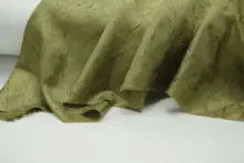 肌理デザインの薄手ドレープ生地【苔色・不規則な皺・和服用シャツ素材】