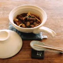 シンプルデザインの一手ハンドル土鍋【煮込み料理・家庭用】
