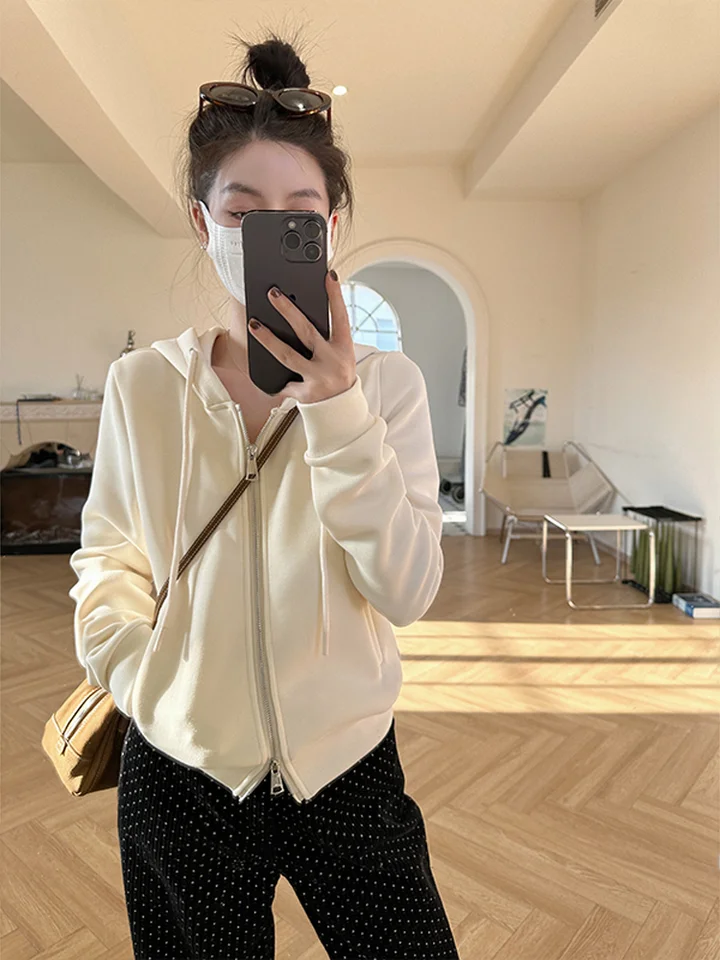 杏色フード付きパーカー【レディース・カジュアル・春秋向け】