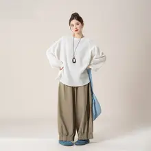 春にぴったりなコットンリネンのラウンドネックシャツ【ゆったりとしたシルエット】