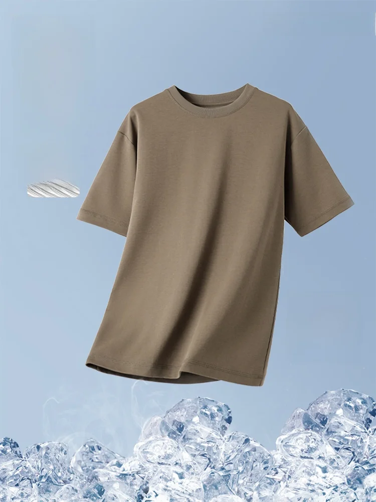 カーキグレージュとグレーブラウンの違いは？戦艦グレーの半袖Tシャツで解決するリアルな選び方