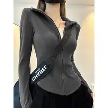 スポーティなデザインのリバーシブルハイネックTシャツ【秋冬用・保温・女性用・ジップ仕立て】