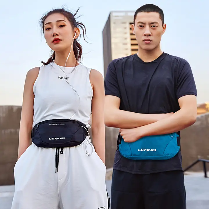 女性用ランニングウエストポーチ【スマホ収納・アウトドア用・軽量・防水】