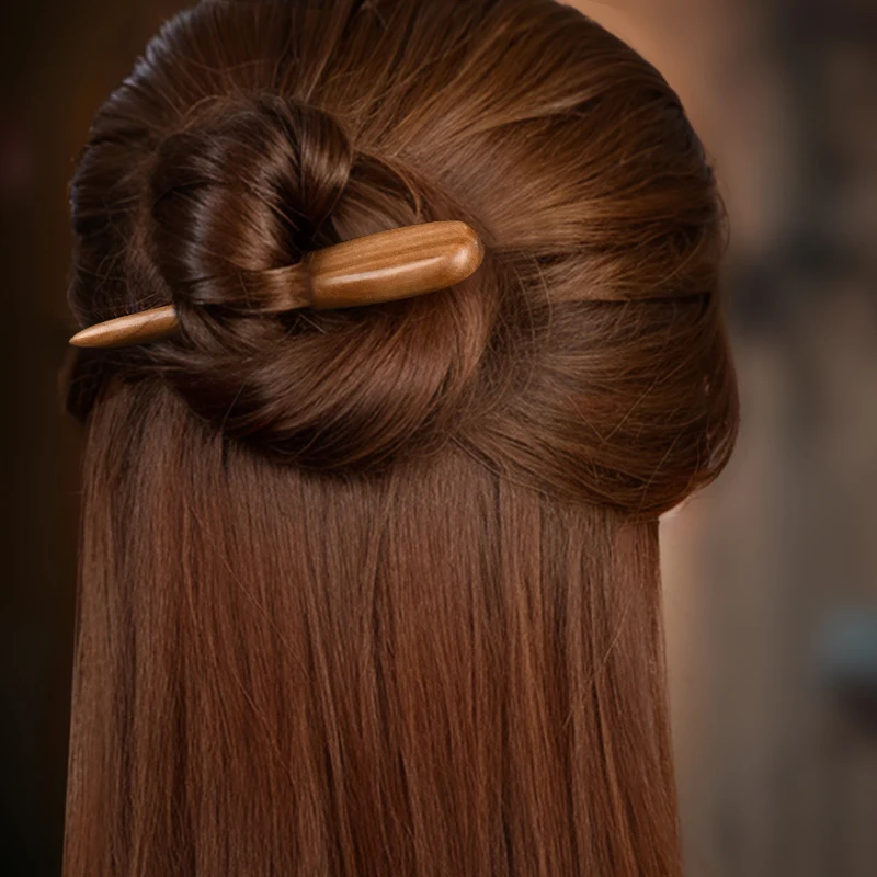 短い檀木のヘアピン：古風な女性用发簪の実用性と使い方