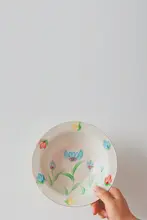 手描きデザインの陶器製ペット用皿【猫用・お手入れ簡単・春の雰囲気】