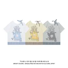二次元キャラクター柄の短袖Tシャツ【ゆったりフィット・肩出し・チェック柄】（セットアップ対応）
