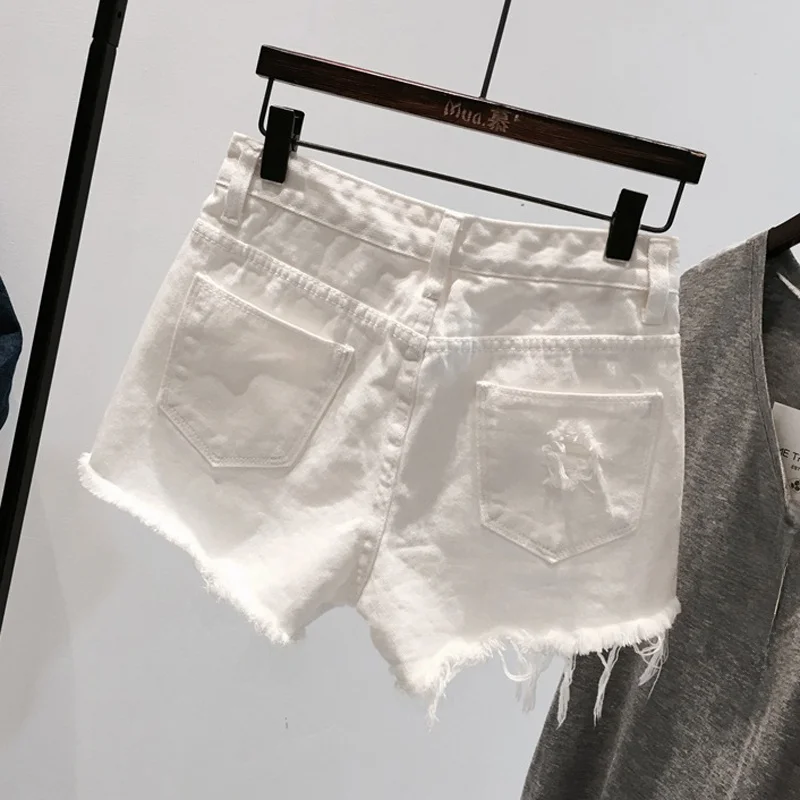 ハイウエストショートパンツはどんな場面で着るの？夏のスタイルを一気に解決する1つのアイテム