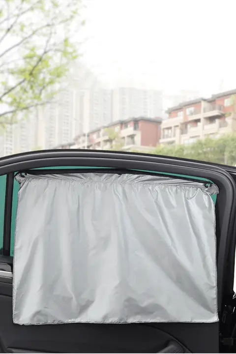 車用サイドウィンドウ日除けカーテン【吸盤式・汎用タイプ】