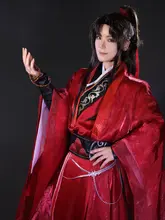 コスプレ用 赤い衣装とウィッグ【剣士スタイル・ファンタジー】