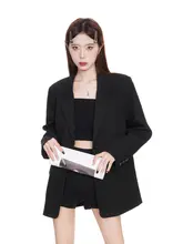 黒のブレザー【カジュアルデザイン・フィット・女性用】