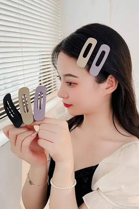 ミニサイズのヘアクリップ【マットな質感・シンプルなデザイン・無痕タイプ】