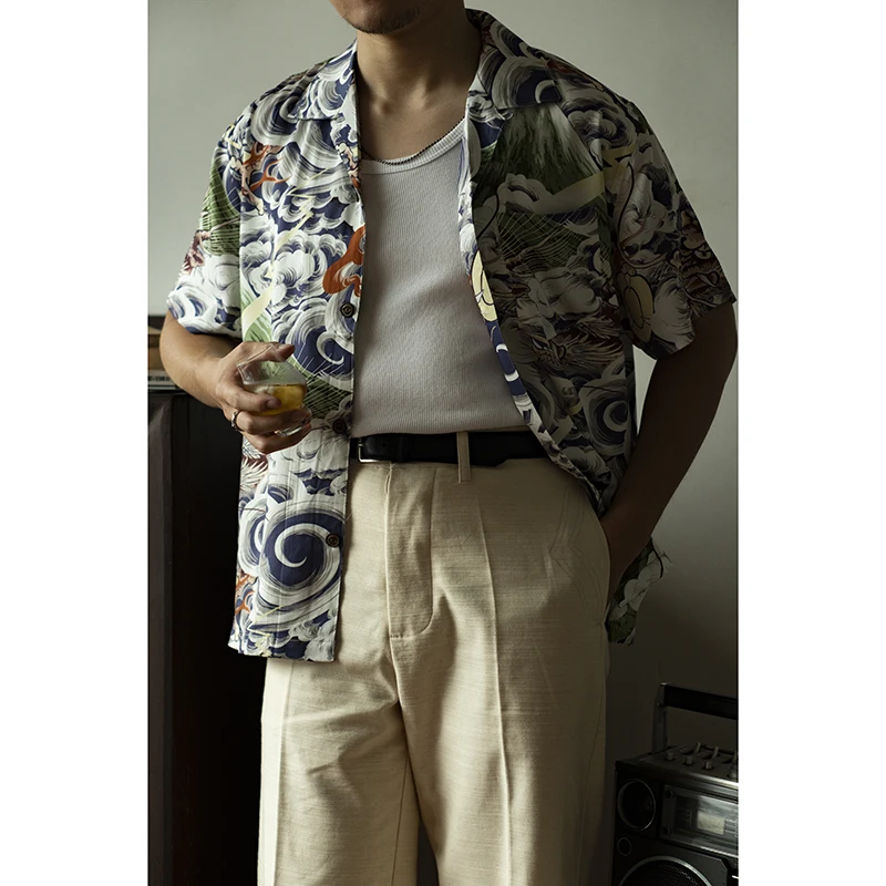 沖縄の夏に着るメンズ服装は、どう選ぶ？