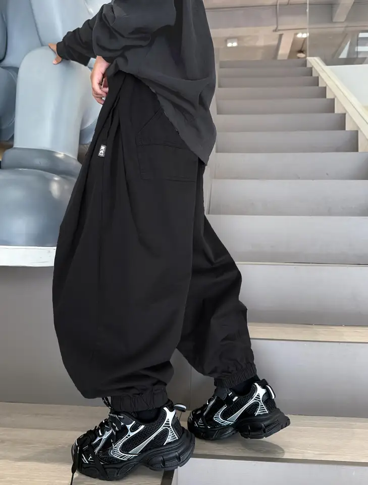 男の子用 春秋向けパンツ【ゆったりしたデザイン・スポーティなランタンパンツ・子供用】