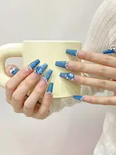 青の恋｜手作りのフレンチスタイルネイルチップ【ブルー・ビジュー付き・華やかなデザイン】