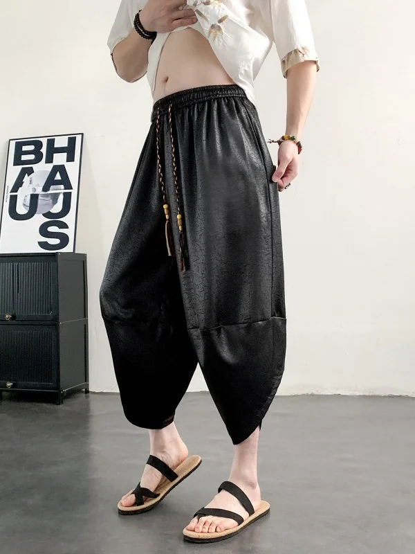 中国風刺繍入りアイスシルク七分パンツ：新中式スタイルの快適な夏用着用法