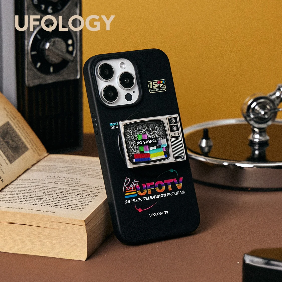 マグネット式スマホスタンドUFOLOGY：デスク・持ち運びでの実用性と磁気吸着性能の詳細