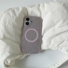 春夏向け シンプルデザインの花柄 マグネット式スマホケース【iPhone対応・衝撃吸収・銀粉仕上げ】