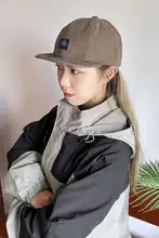 白とネイビーのレトロ風キャップ【男女兼用・ワークスタイル・短つば】