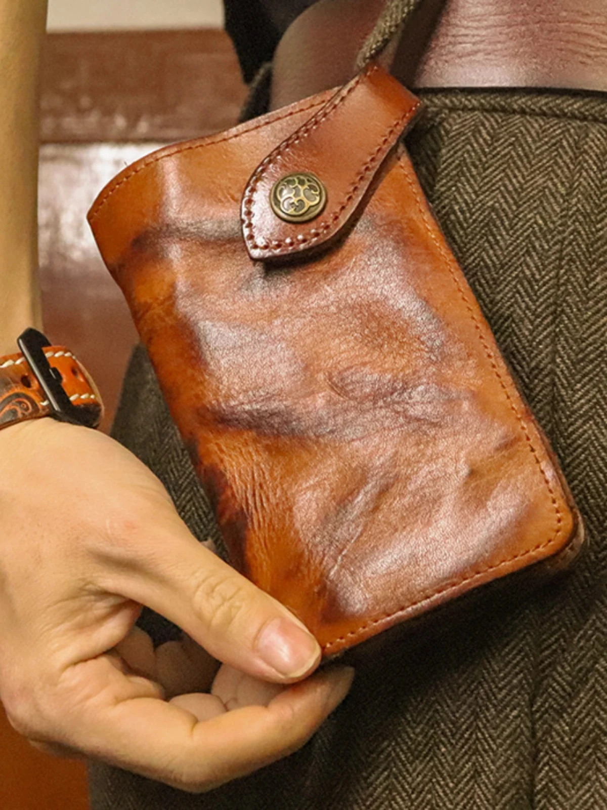 長財布【本革・ヴィンテージ風・シンプルデザイン】：l字ファスナーで実用性と耐久性を両立