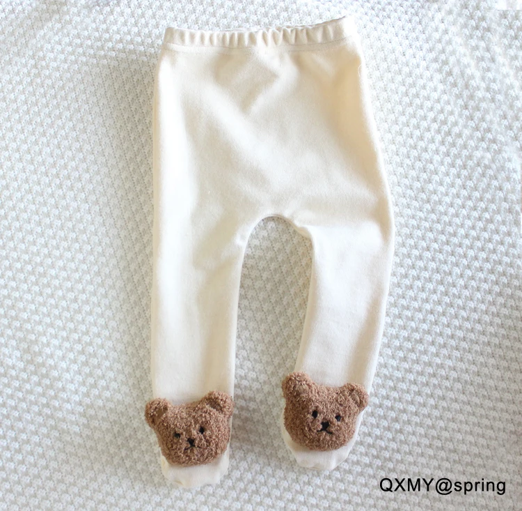 9ヶ月 赤ちゃん プレゼント おすすめ：ベビー用コットン製レギンス（クマ柄・足先カバー）