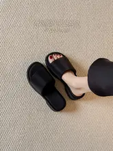 厚底一字トングサンダル【夏用・女性・黒・カジュアルデザイン・履きやすい】