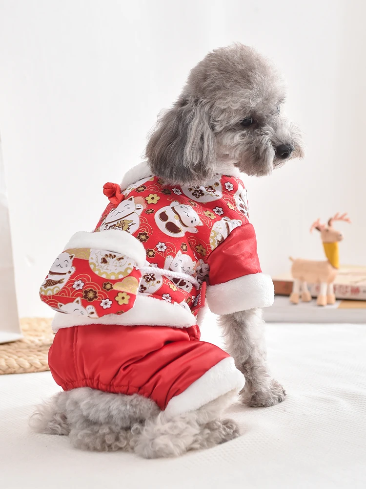 赤唐装ペットウェア：新年お祝い用の赤い服がどんな場面で着るべきか