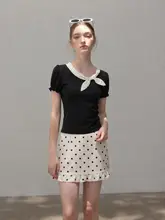 黒のドット柄バタフライリボン付きパフスリーブTシャツ【デザイン性・フィット感】