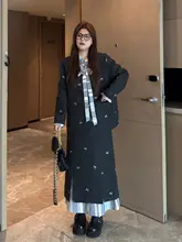 春秋用 刺繍デザインの大きいサイズジャケット【スリムシルエット・大人の女性向け・カジュアルスタイル】