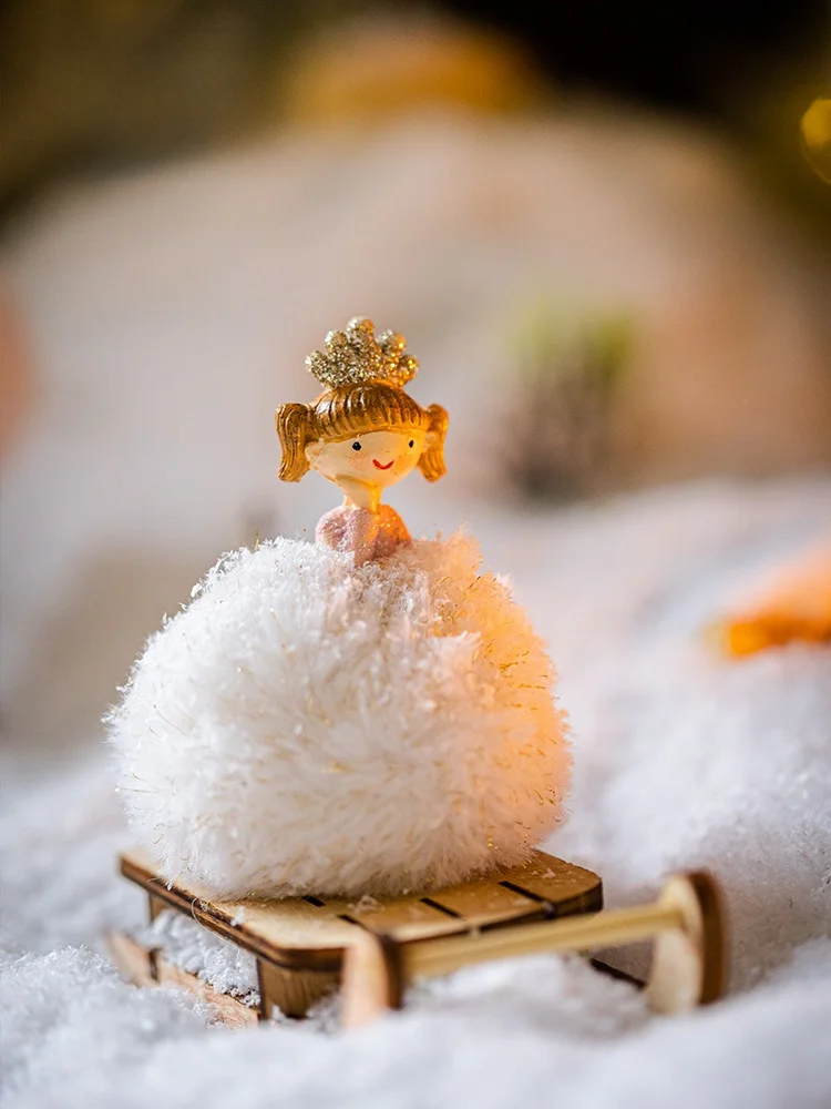 エンジェルガールオブジェ：季節のアイテムとしてのデザインと実用性