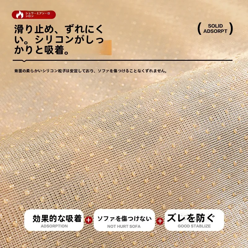 リビングの冬を彩る、赤いソファクッションは本当に人気なの？