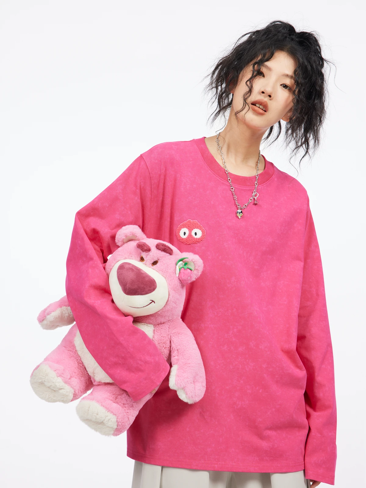 龟吉 宇宙ブランド コラボ ローズピンク雪柄Tシャツ：2024年秋季限定デザインの詳細と実用性