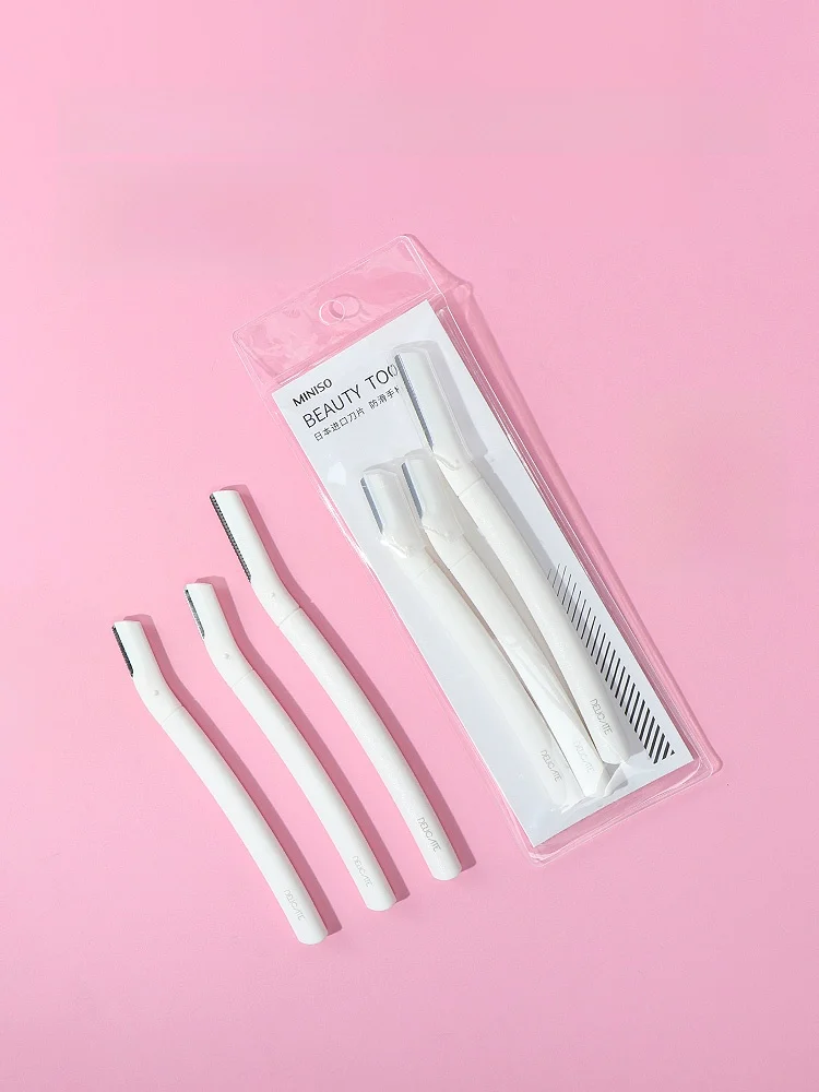自宅脱毛のための安全カミソリ：MINISO 2+1輸入刃眉刀セットの実用性と使い方