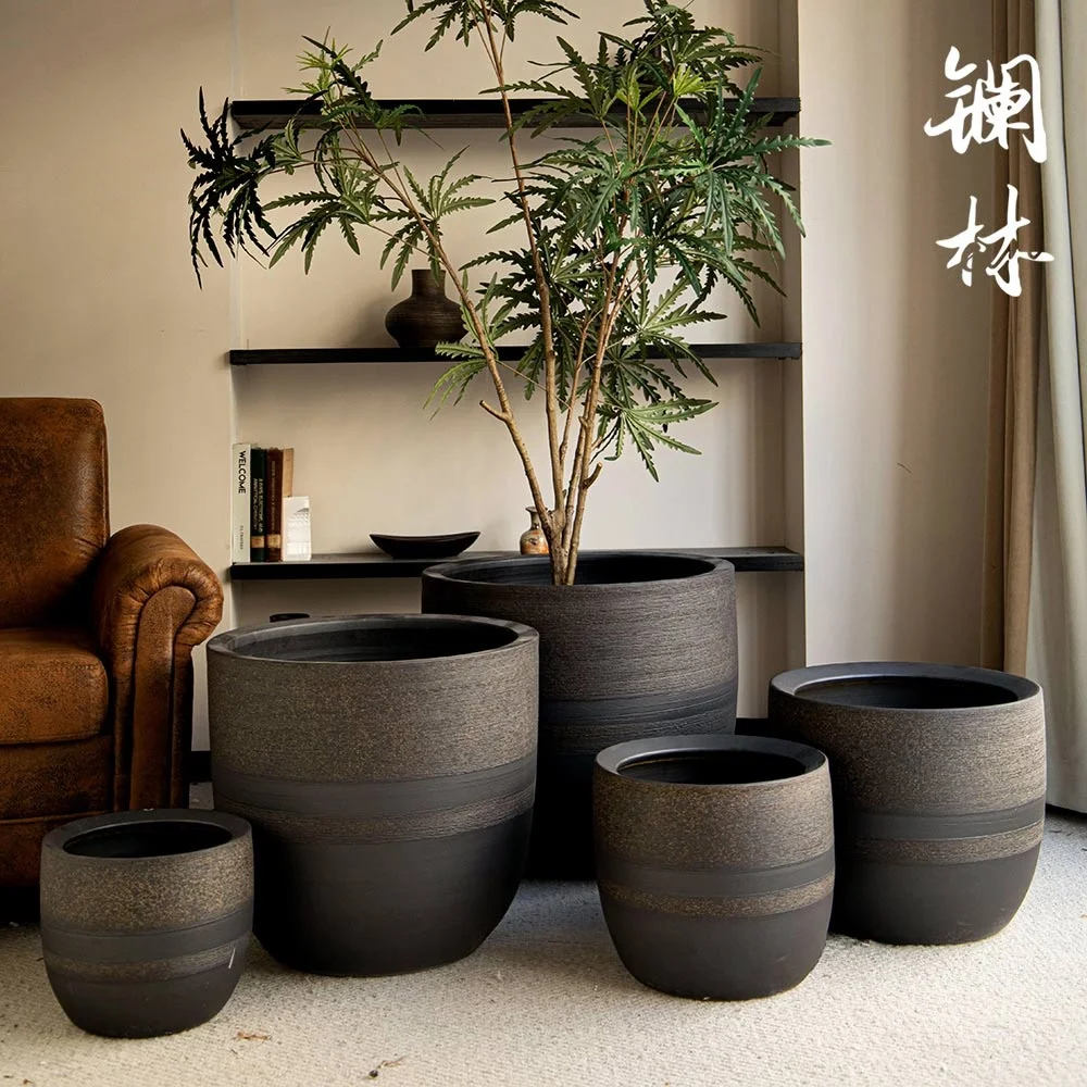 現代的な陶器製大花盆：ほったらかしで毎年咲く花を育てるための高級デザインプランター