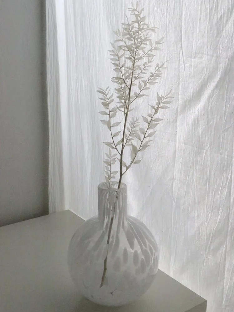 ガラスの花瓶を選びたいとき、どうすれば素敵な花瓶に出会えるのか？