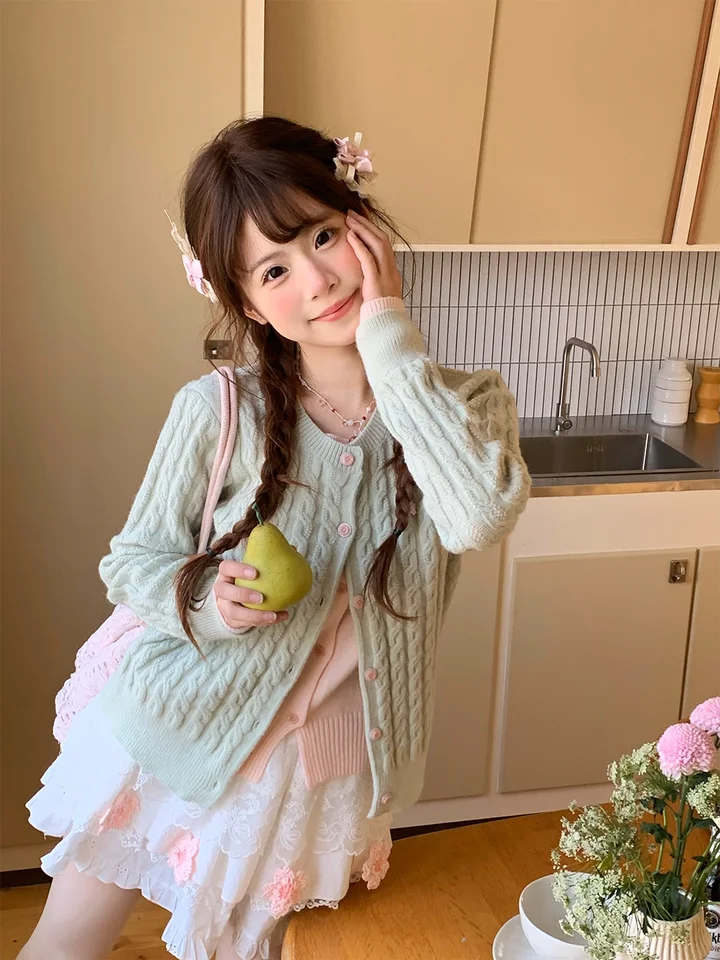 春向きのピンクグリーンカーディガンと白いスカート【二重スタイル・夏用】（セットアップ対応）