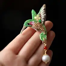 刺繍小鳥デザインのブローチ【パール付き・レトロスタイル・秋冬用・コート＆ニット用】