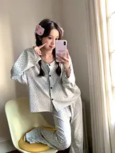 可愛い花柄ラウンドネックコットン長袖パジャマ【秋用・女性・ルームウェア】（セットアップ対応）